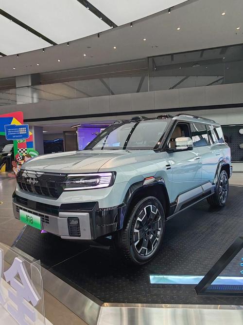 佛山46比亚迪方程豹硬派越野的爆款，英菲尼迪35周年与你共成长